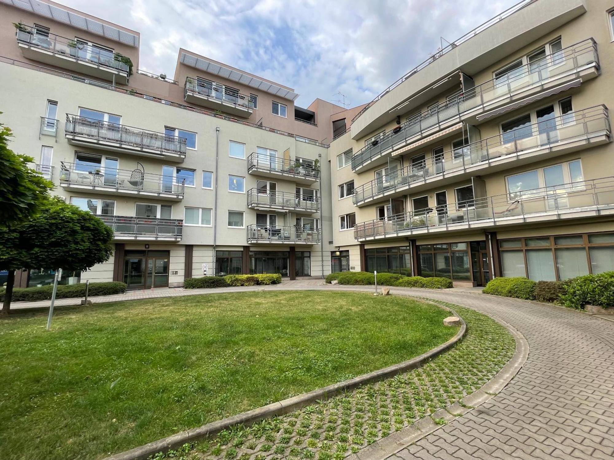 Monfas Apartment Provence In Praha Bagian luar foto